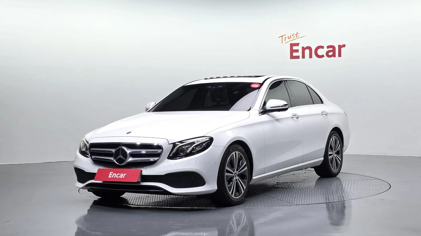 Mercedes-Benz Classe E E300 Avantgarde (W213) 2020 — photo 1 sur 20