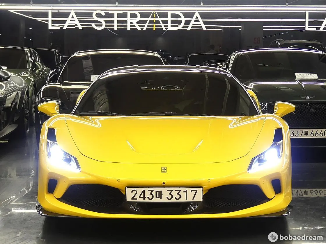 Ferrari F8 Tributo 3.9 V8 2020 — photo 1 sur 26