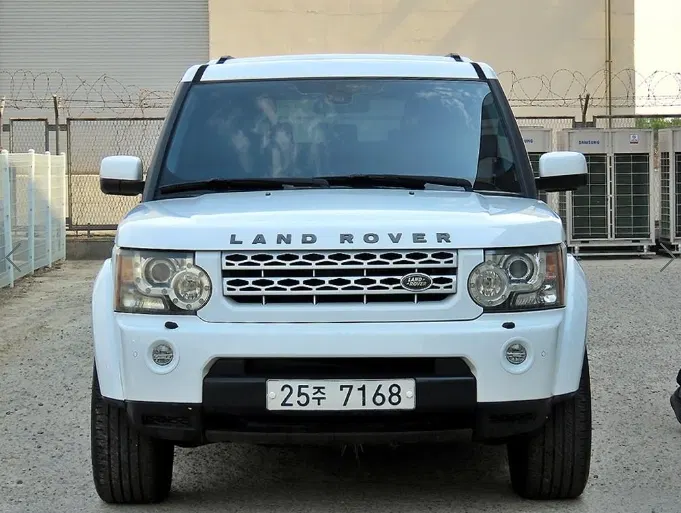 Land Rover Discovery 4 3.0 SDV6 SE 2013 — photo 1 sur 26