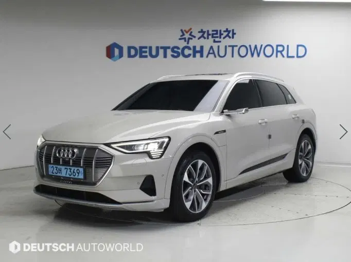 Audi e-tron 55 Quattro 2020 — photo 1 sur 26