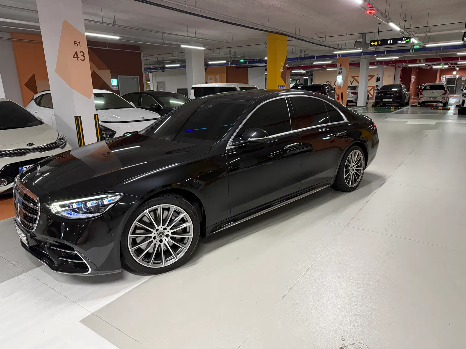 Mercedes-Benz Classe S S400 d 4MATIC (W223) 2023 — photo 1 sur 17