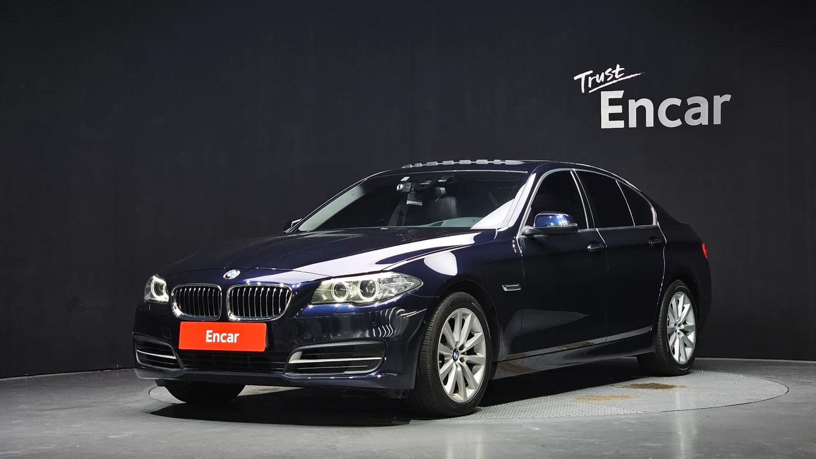 BMW Série 5 (F10) 528i xDrive 2015 — photo 1 sur 20