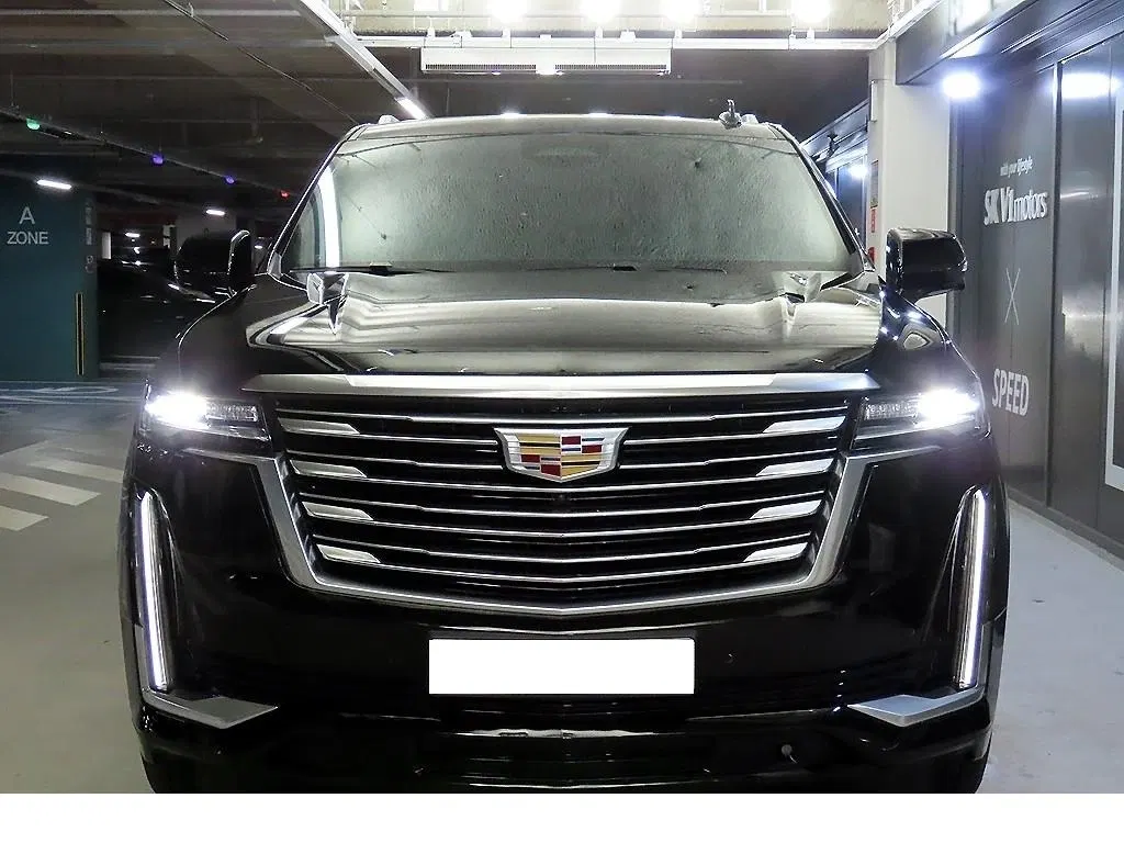 Cadillac Escalade 5e génération 6.2 2022 — photo 1 sur 20