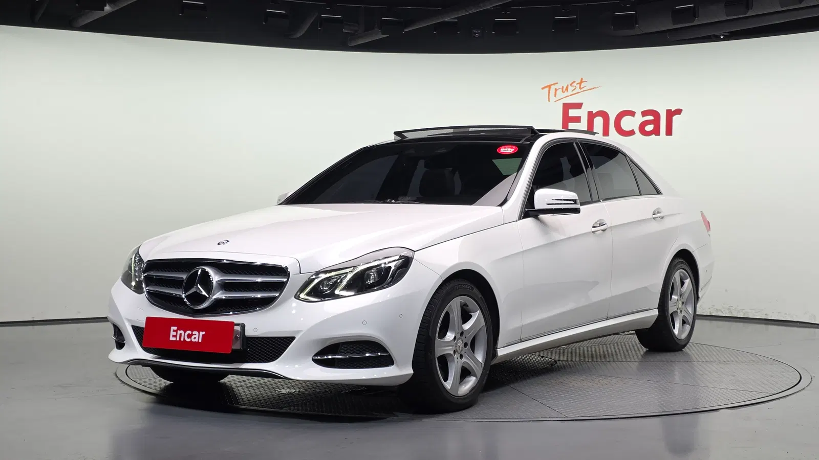 Mercedes-Benz Classe E E250 CDI 4MATIC (W212) 2014 — photo 1 sur 20