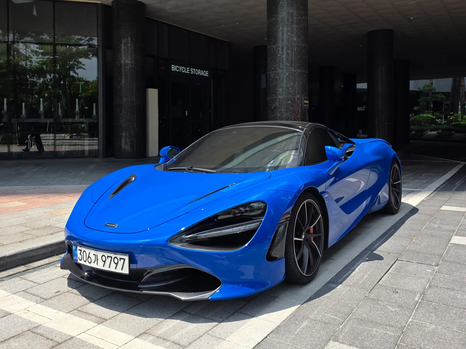 McLaren 720S 4.0 Spyder 2022 — photo 1 sur 23