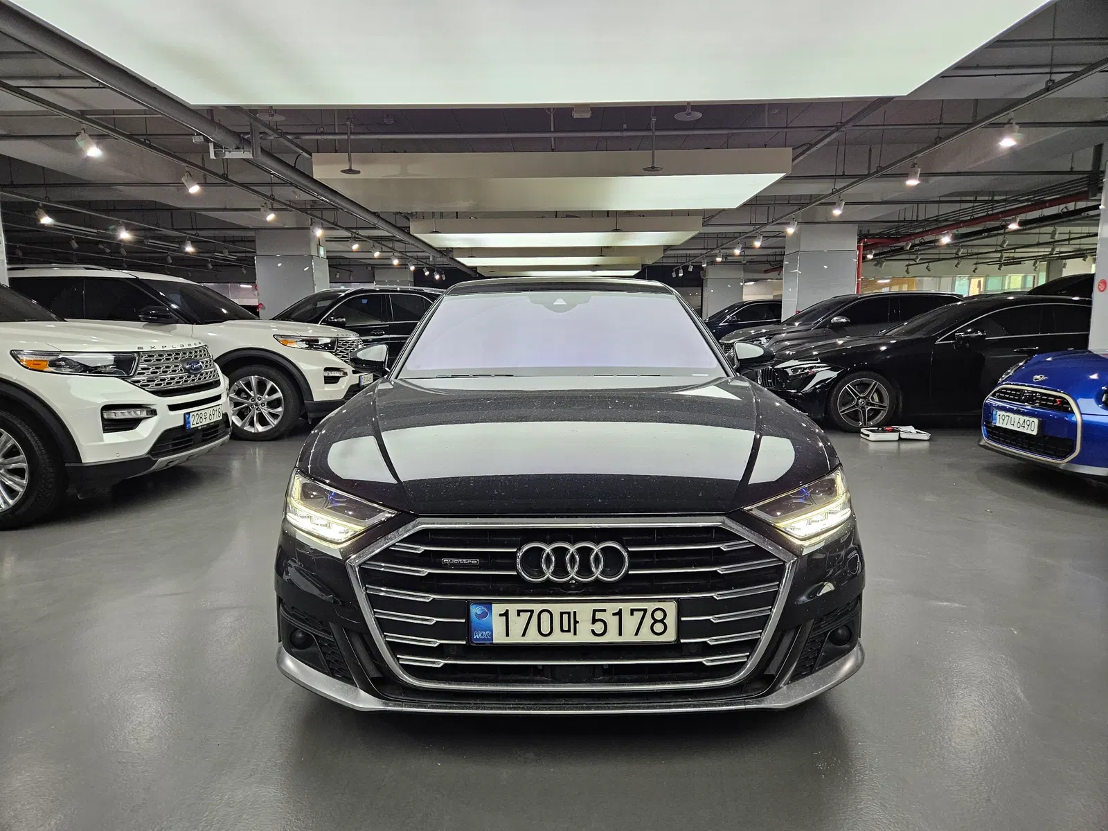 Audi A8 (D5) 55 TFSI Quattro LWB 2021 — photo 1 sur 18