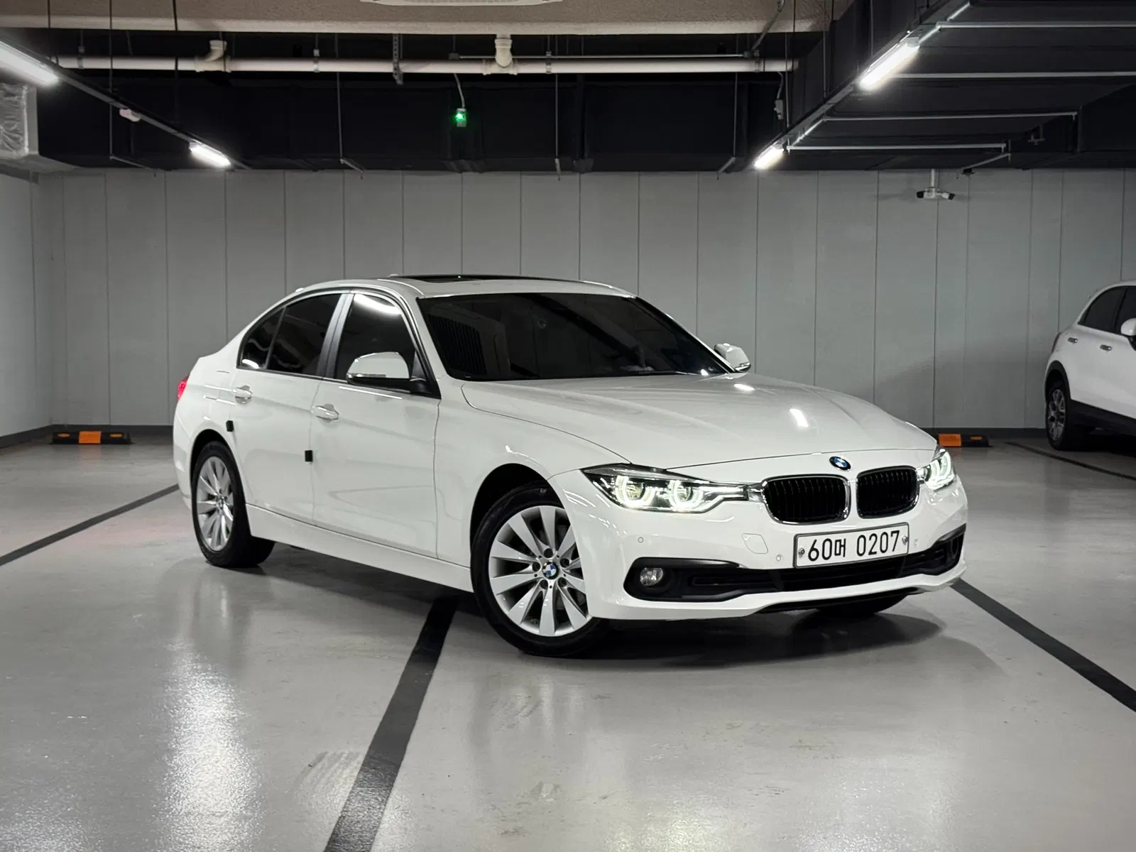 BMW Série 3 (F30) 320d 2016 — photo 1 sur 26