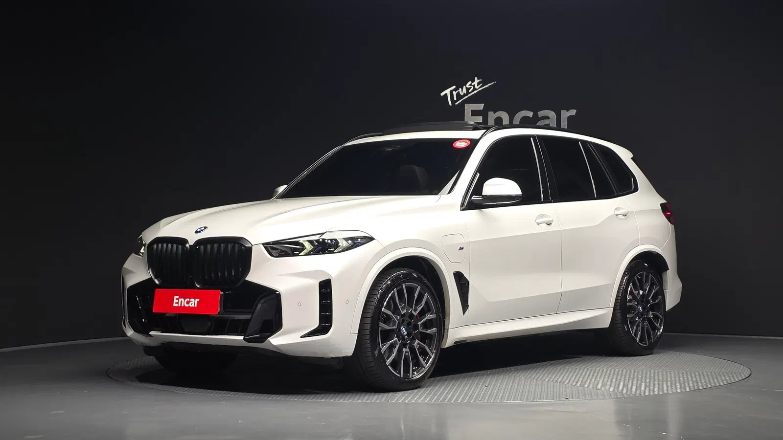 BMW X5 (G05) xDrive 50e M Sport 2024 — photo 1 sur 32