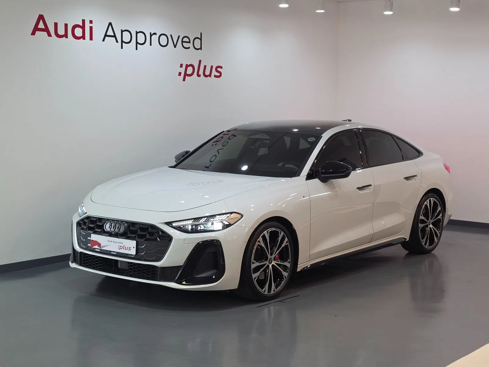 Audi A5 (B10) 40 TFSI Quattro S Line Black Edition 2025 — photo 1 sur 26