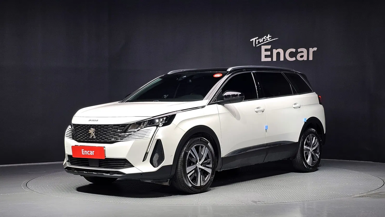 Peugeot 5008 2e génération 1.2 Pure Tech Allure 2022 — photo 1 sur 38