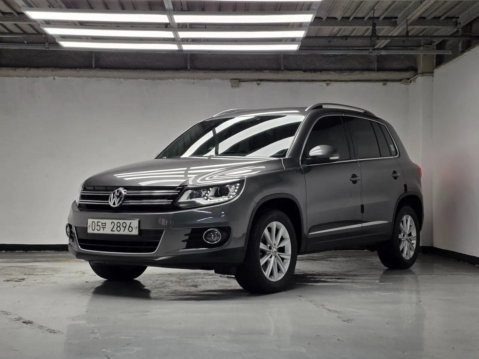 Volkswagen Tiguan 2.0 TDI Comfort 2015 — photo 1 sur 26