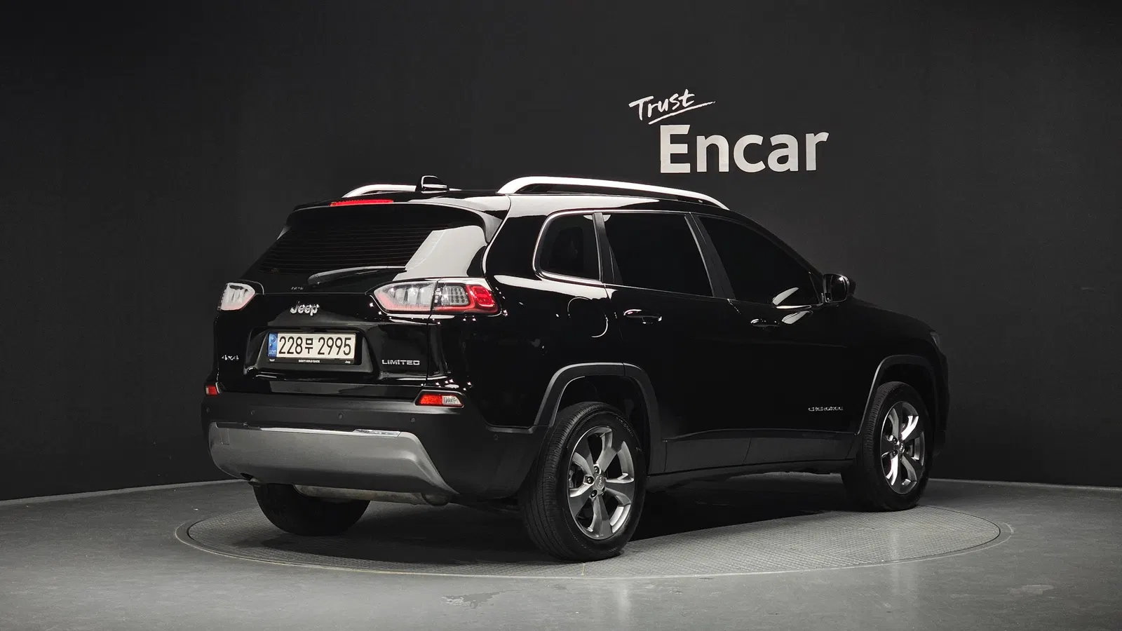 Jeep Cherokee(KL) 2.4 Limited AWD 2021 — photo 1 sur 34