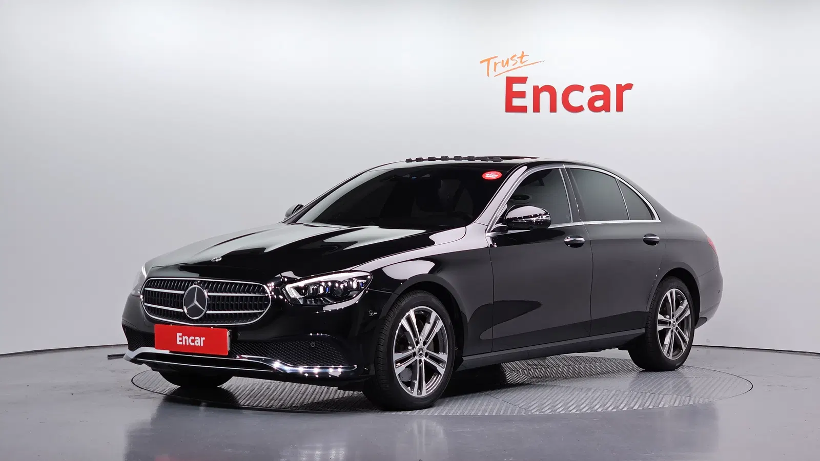 Mercedes-Benz Classe E E350 4MATIC Avantgarde (W213) 2022 — photo 1 sur 34