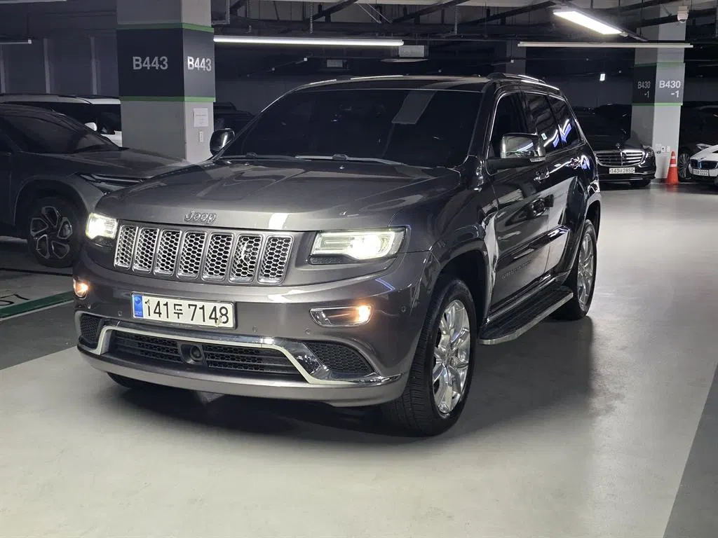 Jeep Grand Cherokee 3.0 Diesel Overland Summit 2014 — photo 1 sur 22
