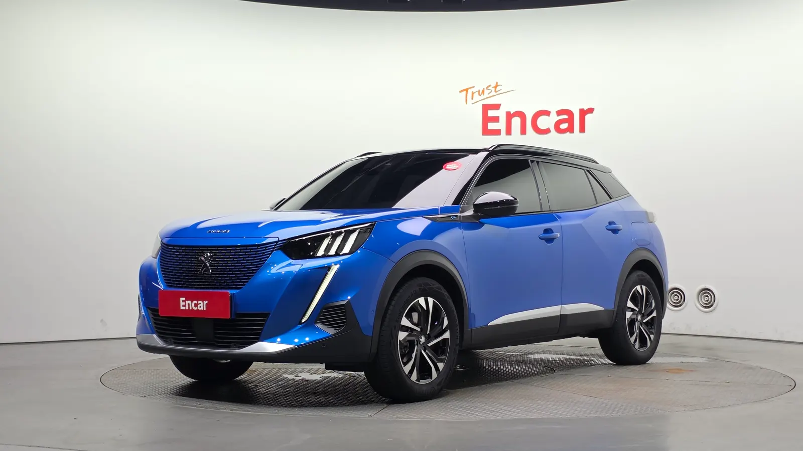 Peugeot e-2008 2e génération EV GT 2023 — photo 1 sur 31