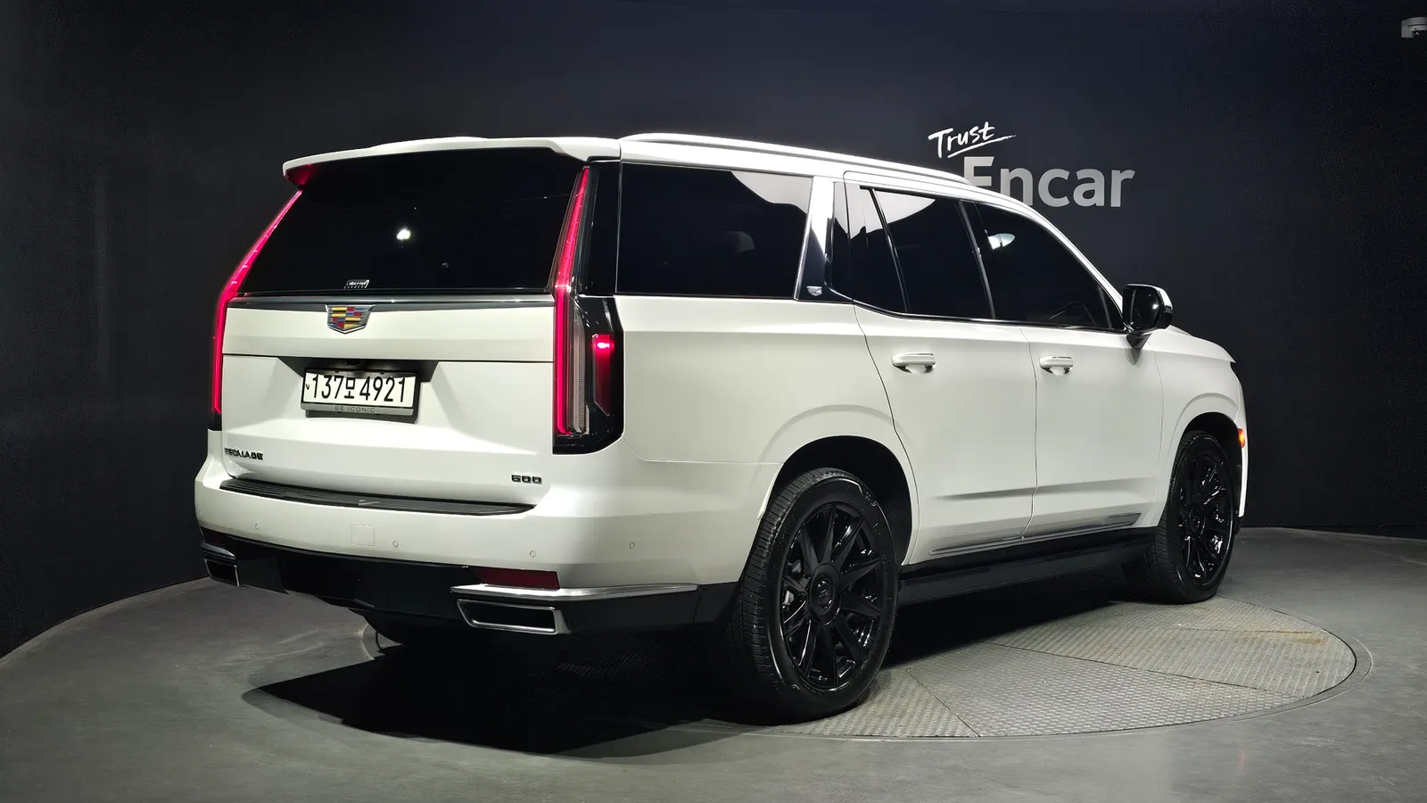 Cadillac Escalade 5e génération 6.2 2022 — photo 1 sur 39