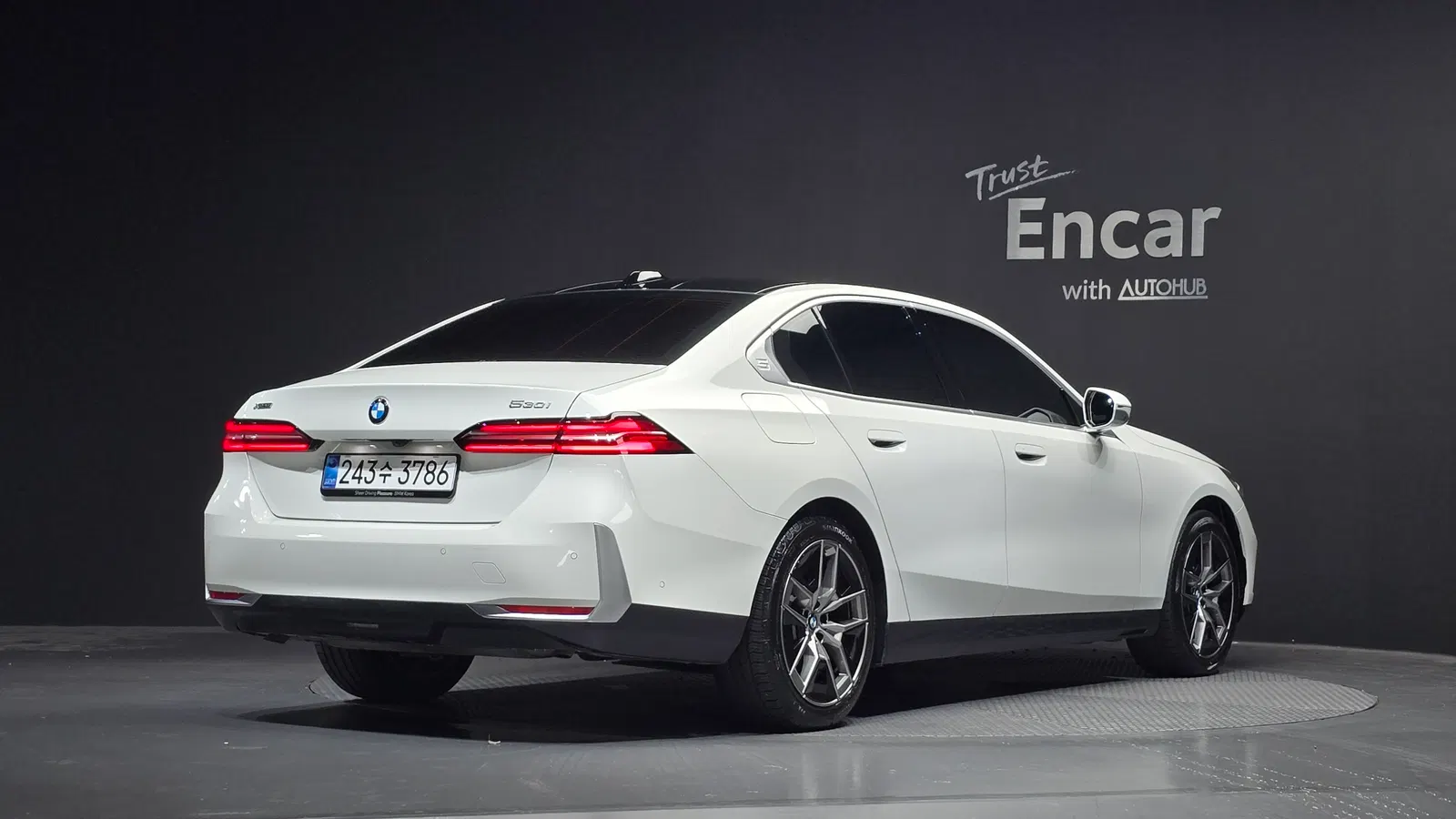 BMW Série 5 (G60) 530i xDrive 2026 — photo 1 sur 33