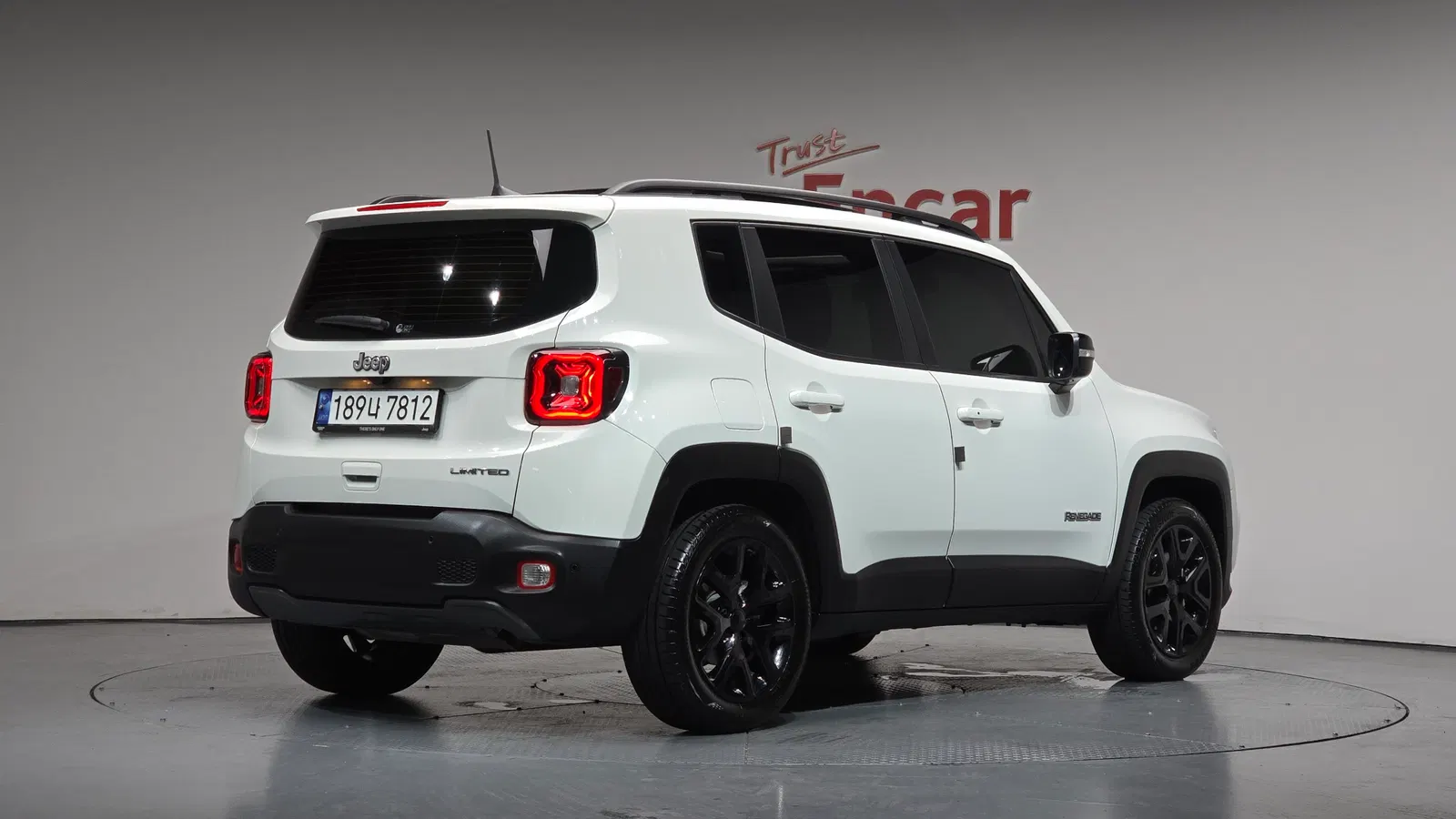 Jeep Renegade 1.3 Limited 2023 — photo 1 sur 34