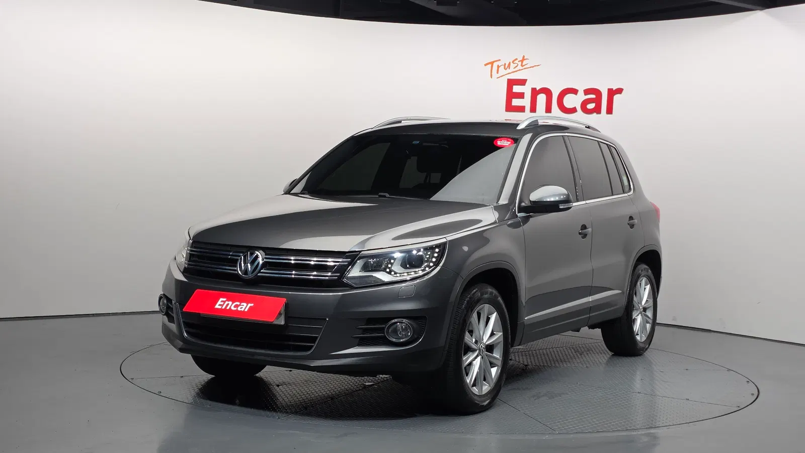 Volkswagen Tiguan 2.0 TDI Comfort 2014 — photo 1 sur 20