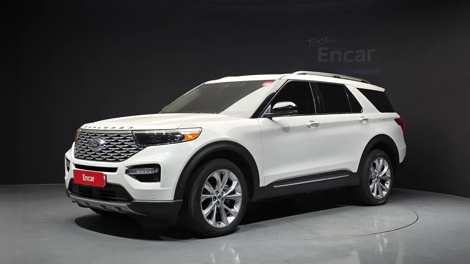 Ford Explorer 6e génération 3.0 Platinum 4WD 2021 — photo 1 sur 20