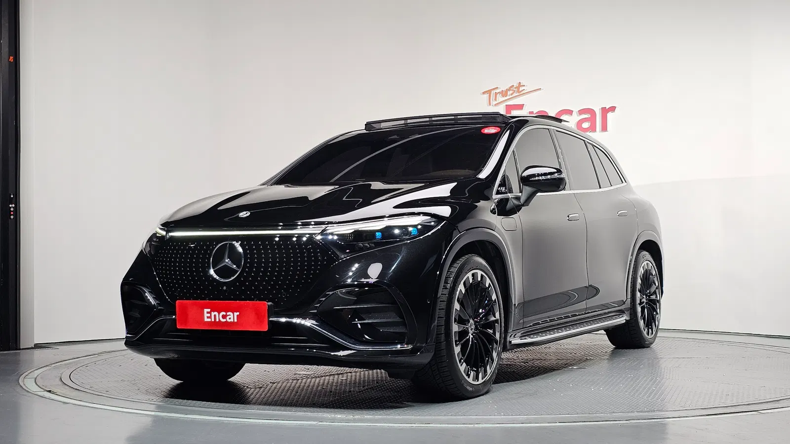 Mercedes-Benz EQS EQS580 4MATIC SUV (X296) 2023 — photo 1 sur 39