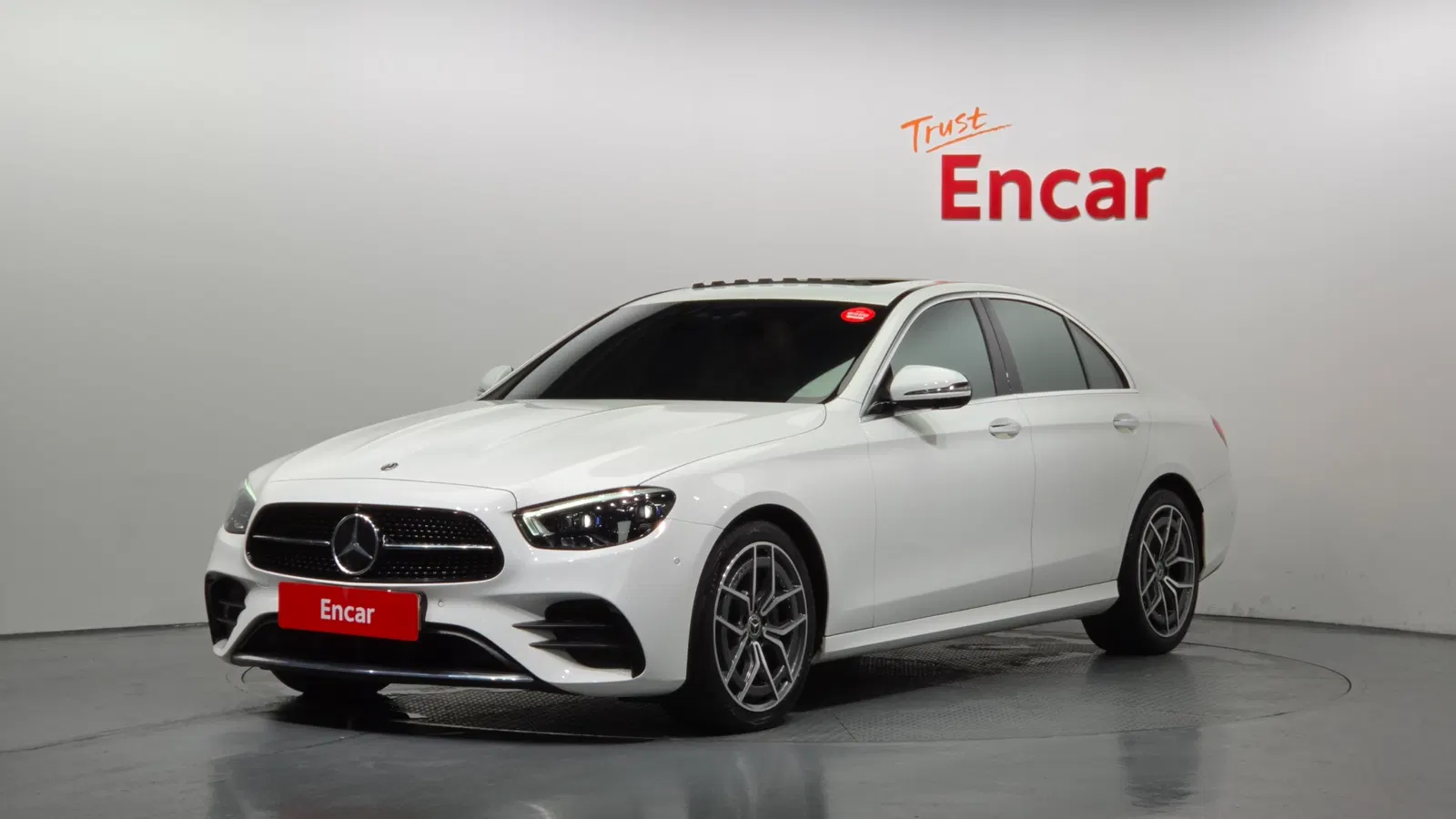 Mercedes-Benz Classe E AMG Line · E220d 4MATIC (W213) 2021 — photo 1 sur 32