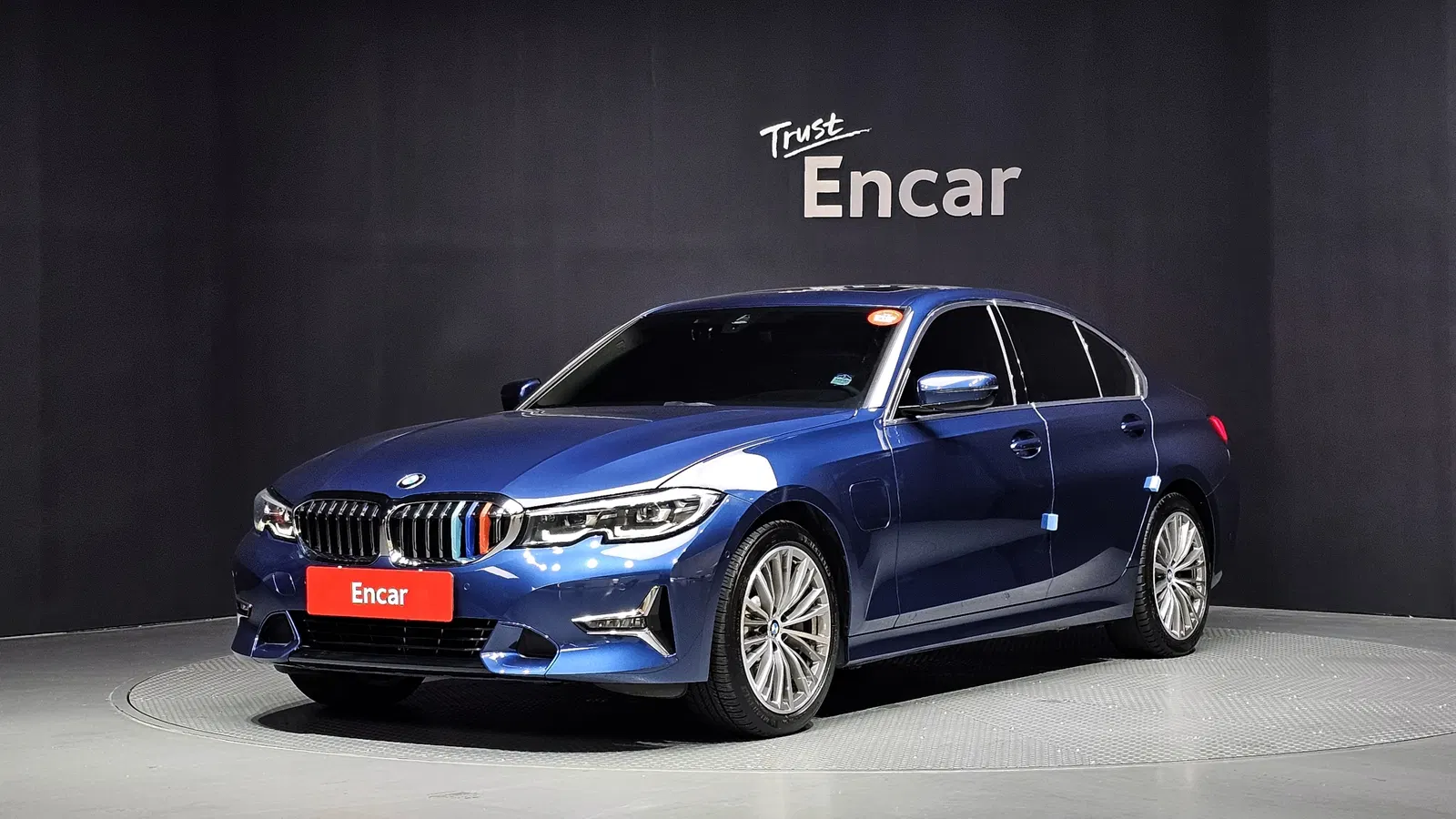 BMW Série 3 (G20) 330e Luxury 2021 — photo 1 sur 32