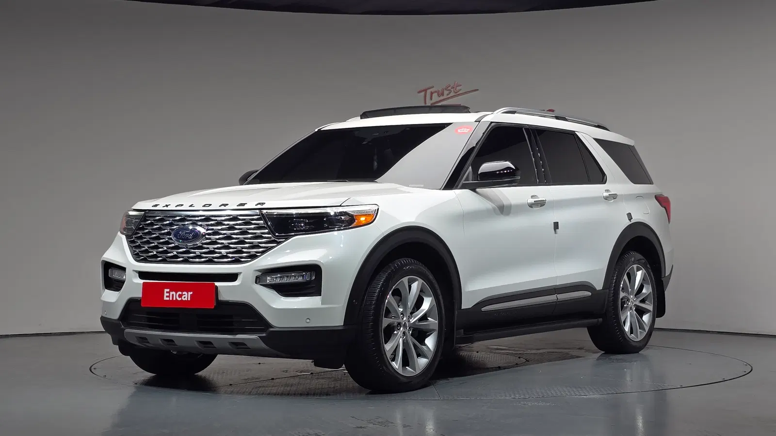 Ford Explorer 6e génération 3.0 Platinum 4WD 2021 — photo 1 sur 33