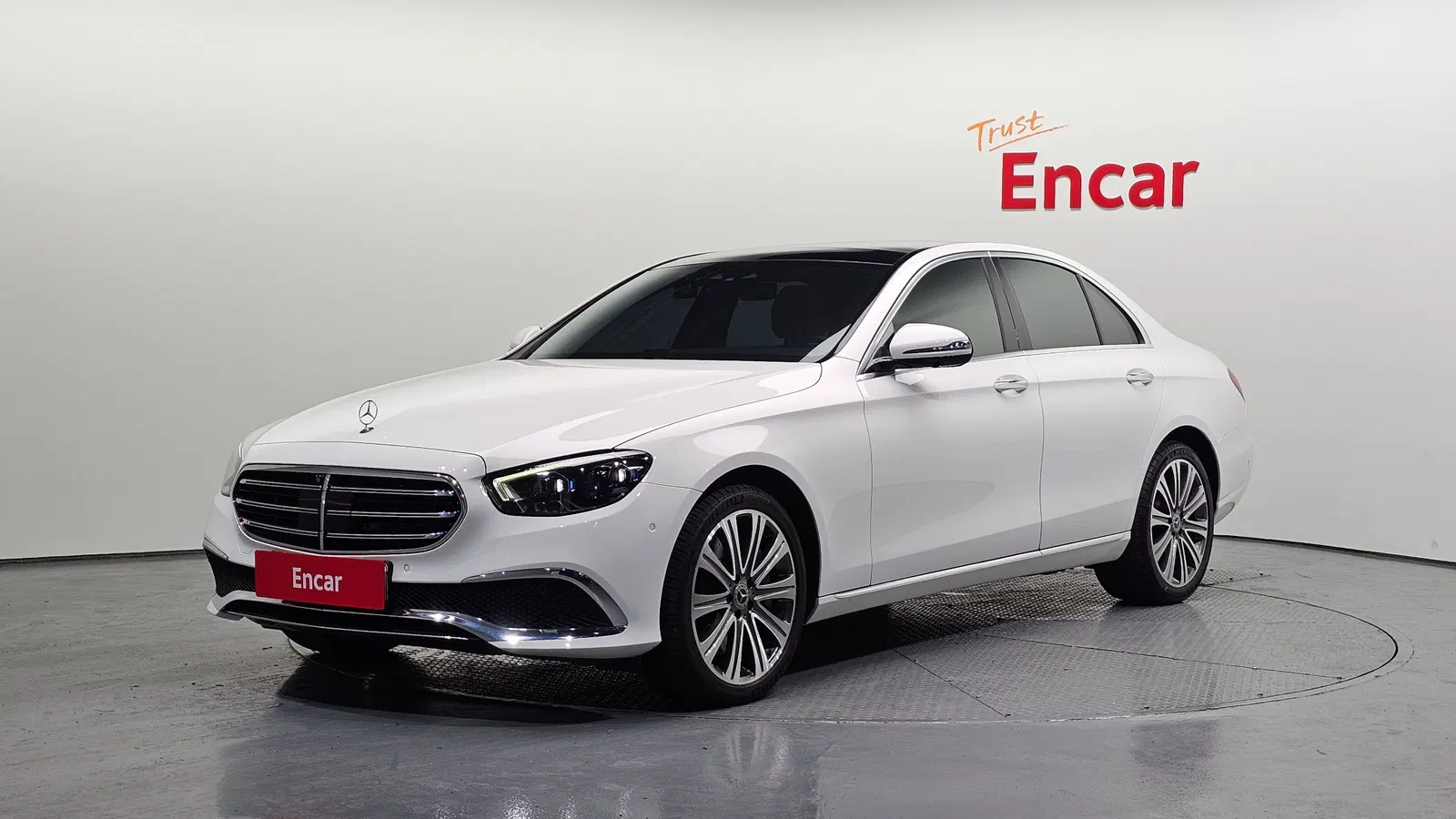 Mercedes-Benz Classe E E450 4MATIC Exclusive (W213) 2021 — photo 1 sur 20