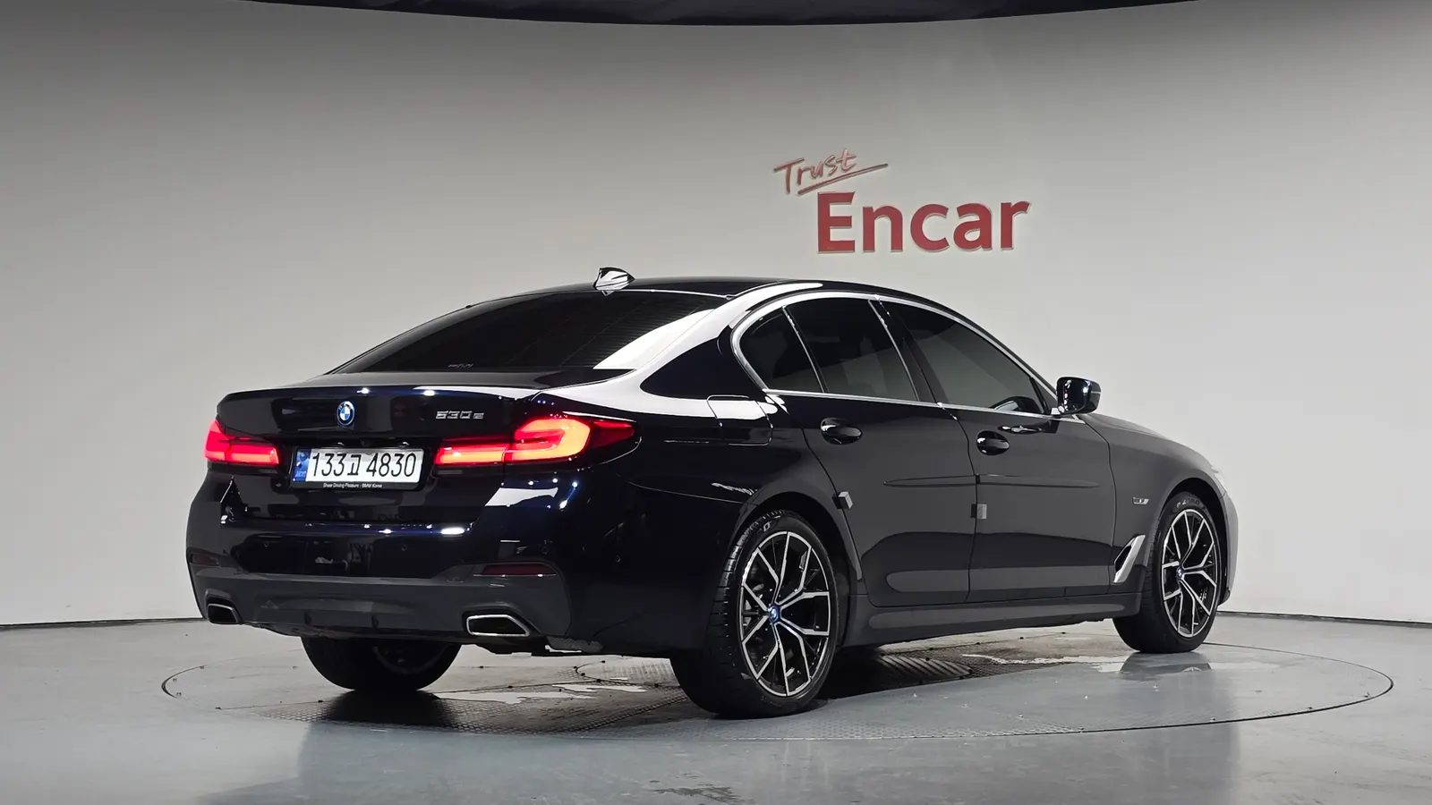 BMW Série 5 (G30) 530e M Sport 2023 — photo 1 sur 32