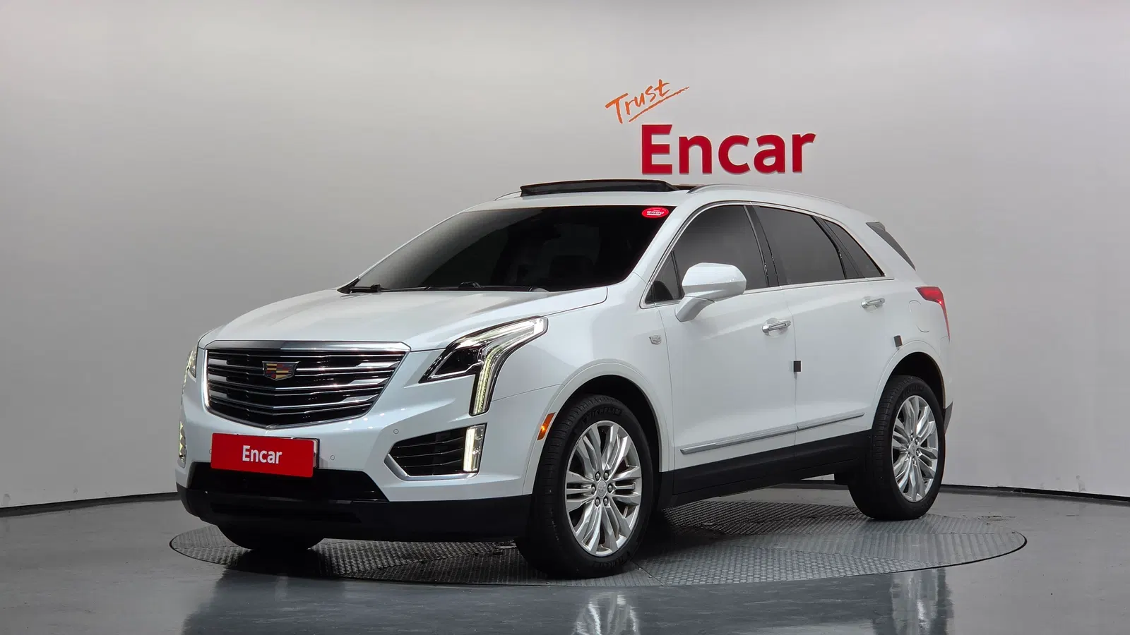Cadillac XT5 3.6 Premium Plus AWD 2018 — photo 1 sur 36