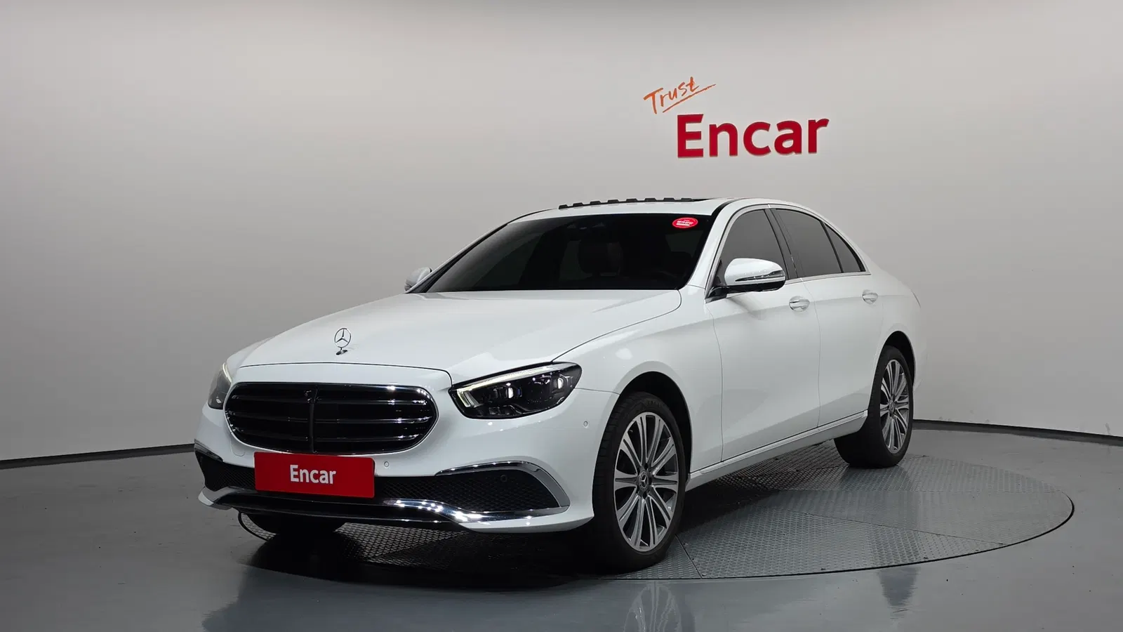 Mercedes-Benz Classe E E350 4MATIC Exclusive (W213) 2023 — photo 1 sur 20