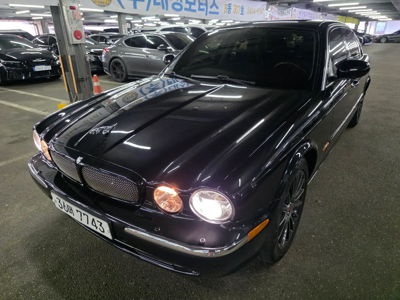 Jaguar XJ-8 3.5 2005 — photo 1 sur 26