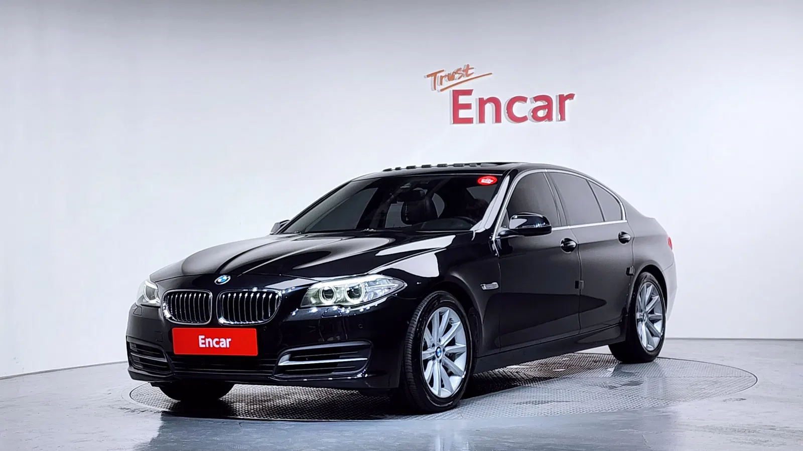 BMW Série 5 (F10) 528i xDrive 2015 — photo 1 sur 20