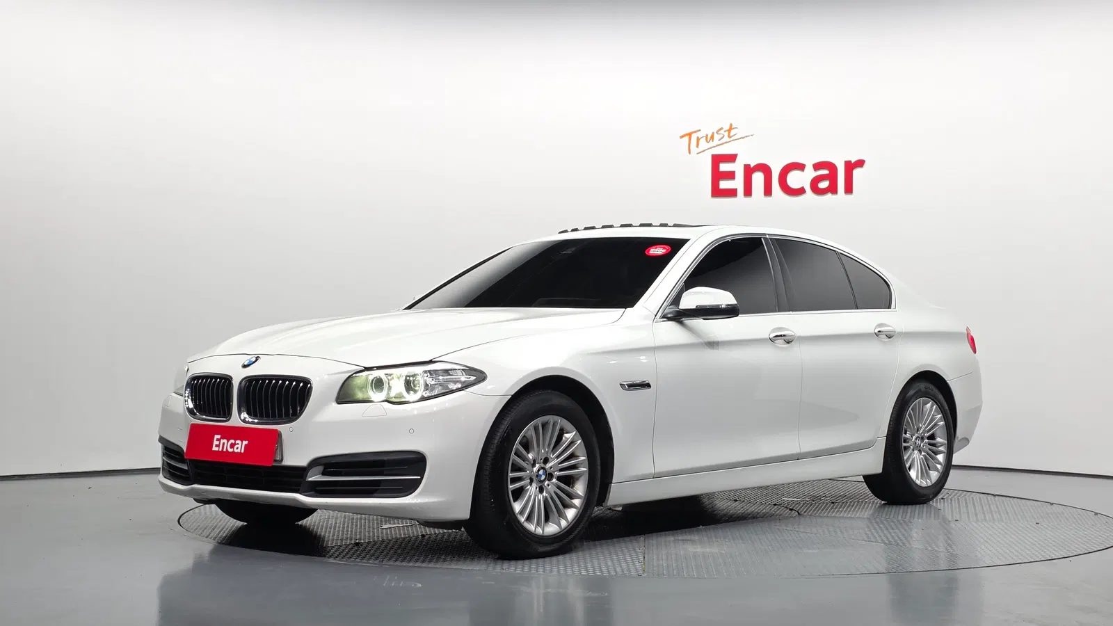 BMW Série 5 (F10) 520d xDrive 2014 — photo 1 sur 20