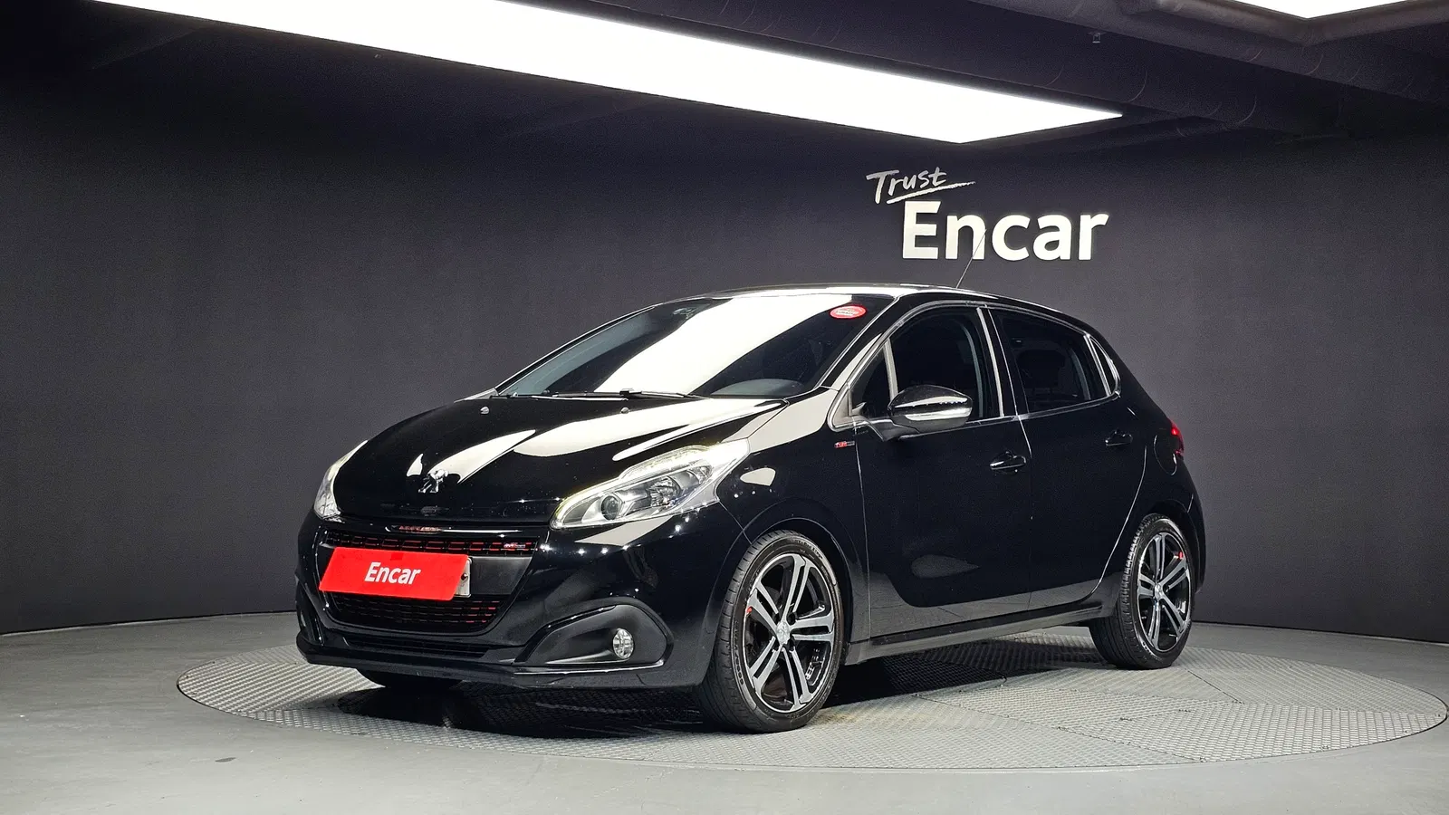 Peugeot 208 1.6 BlueHDi GT Line 5 portes 2019 — photo 1 sur 30