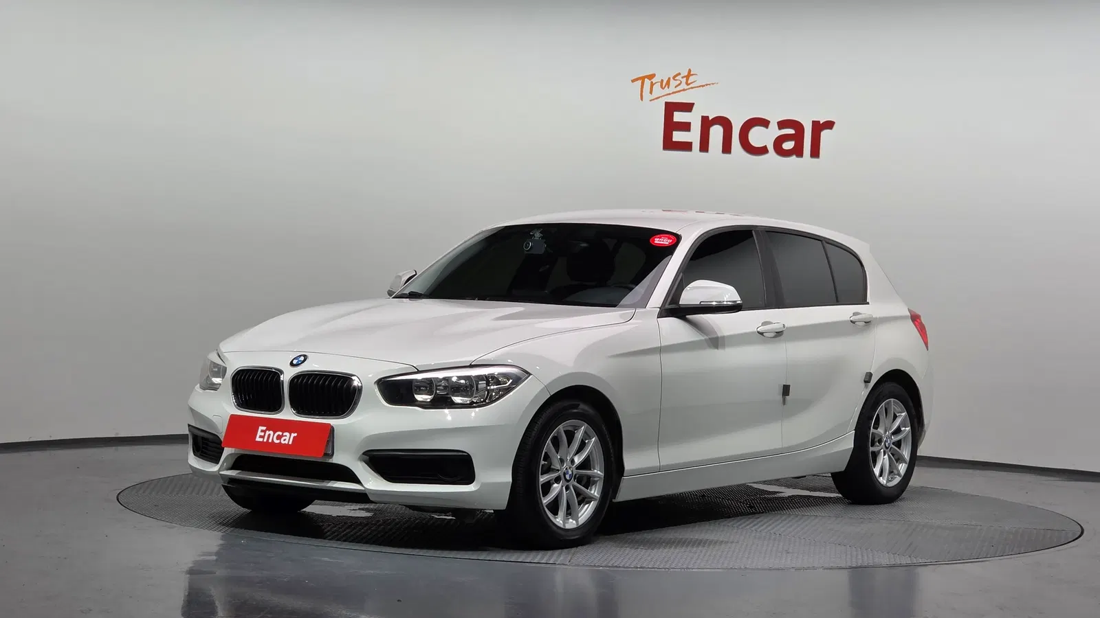 BMW Série 1 (F20) 118d Joy 5 portes 2017 — photo 1 sur 20