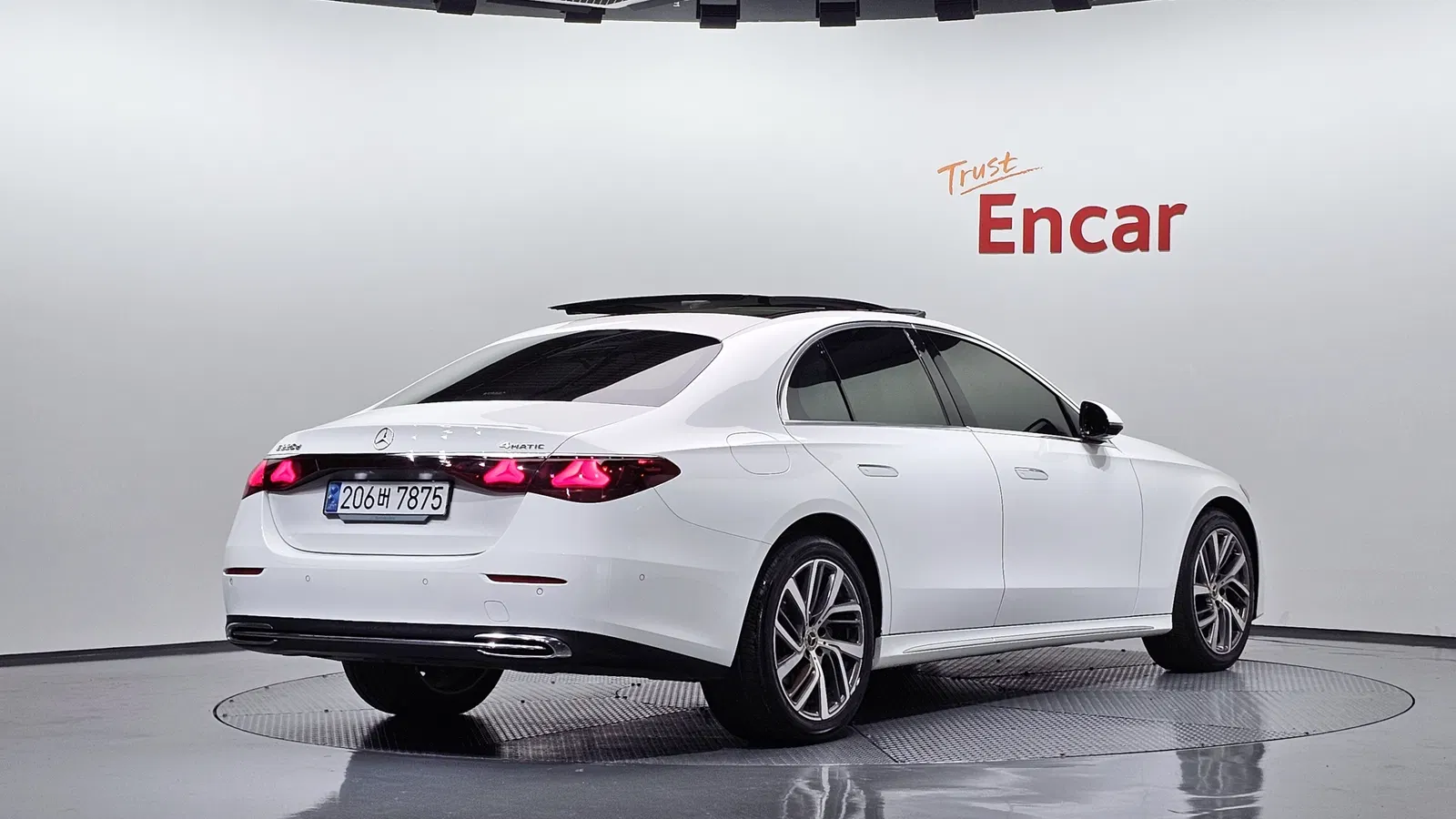 Mercedes-Benz Classe E E220d 4MATIC Exclusive (W214) 2024 — photo 1 sur 34