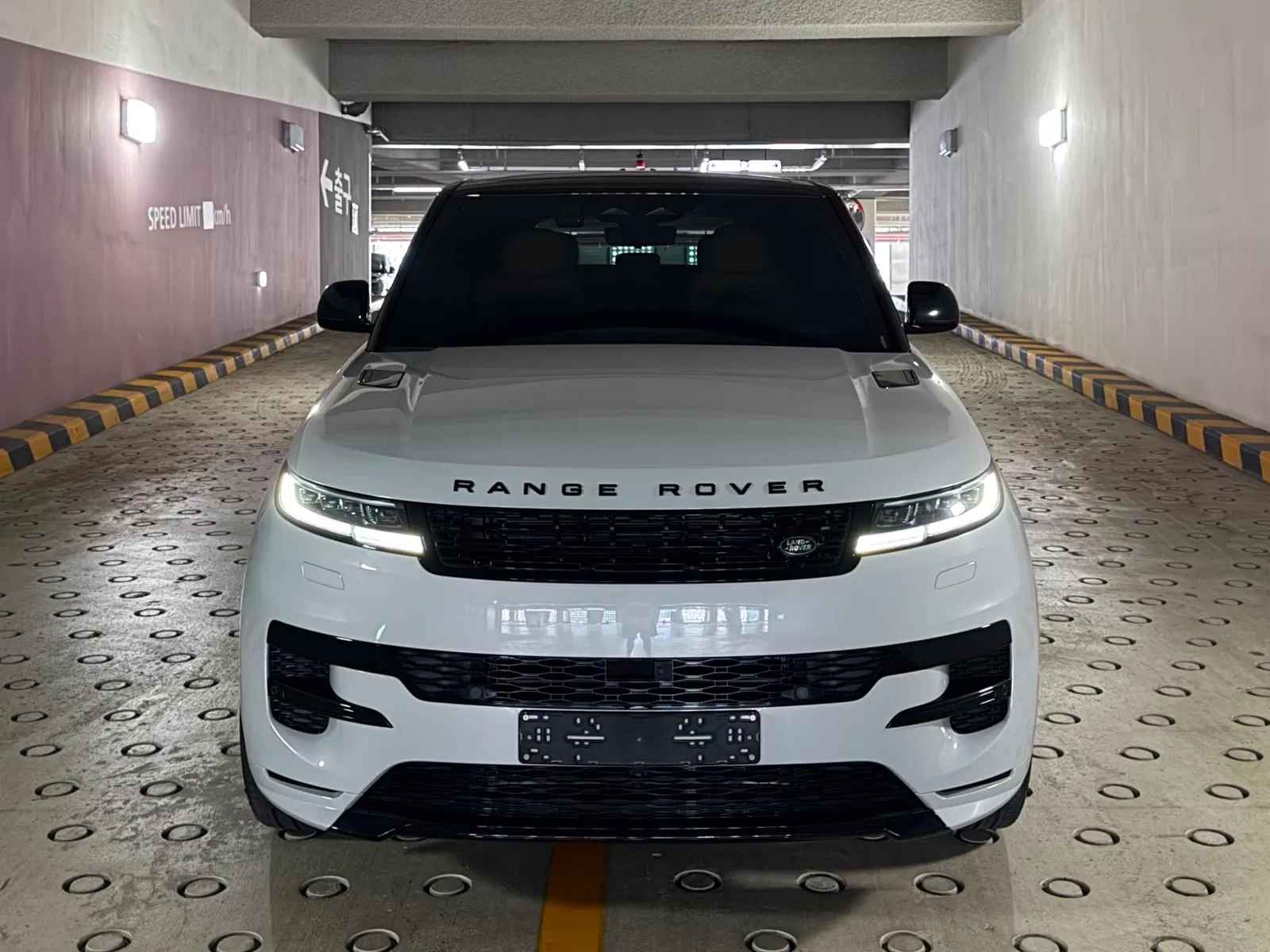 Land Rover Range Rover Sport 3e génération P400 AB 2026 — photo 1 sur 12