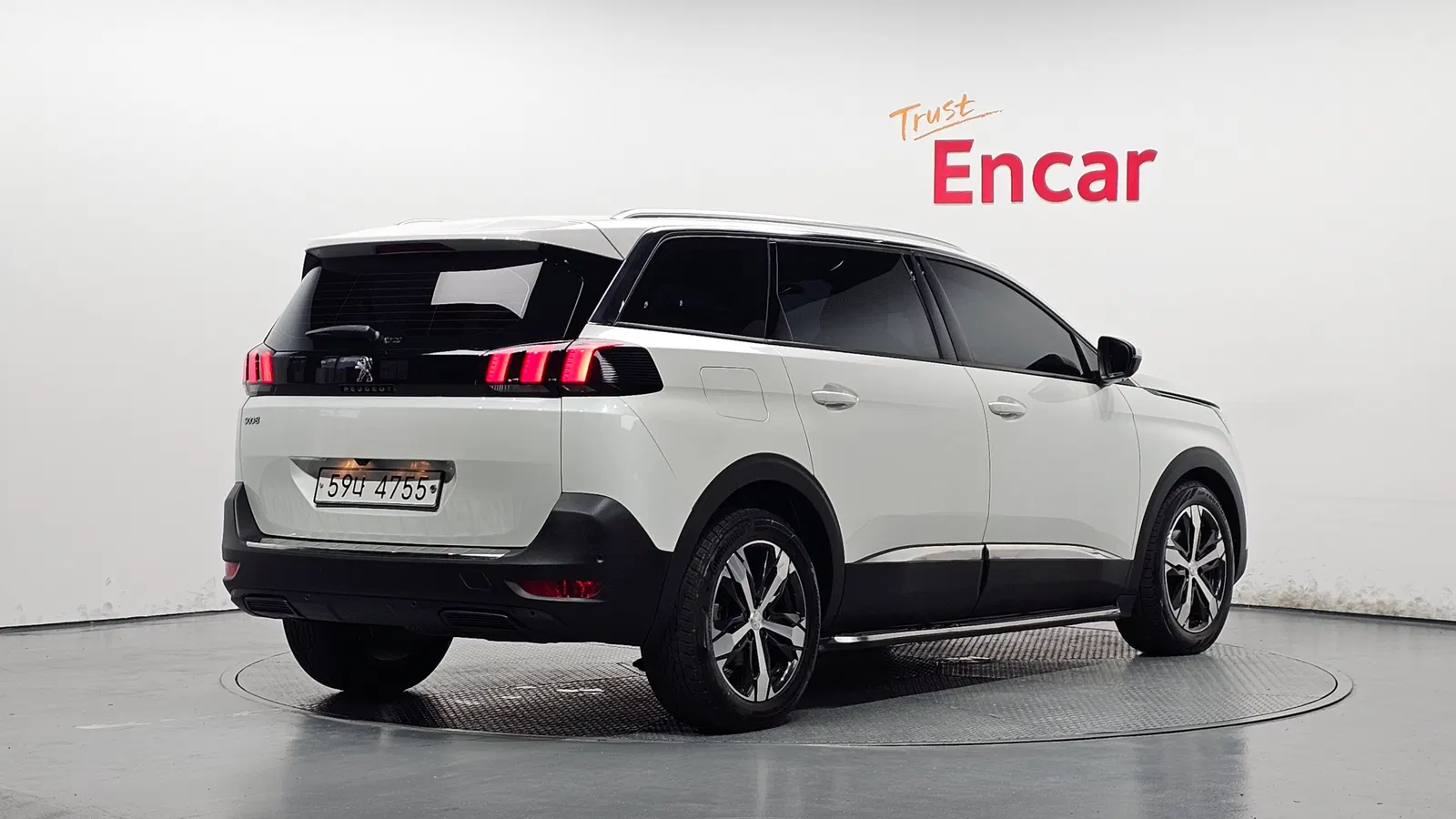 Peugeot 5008 2e génération 1.6 BlueHDi Allure 2019 — photo 1 sur 44