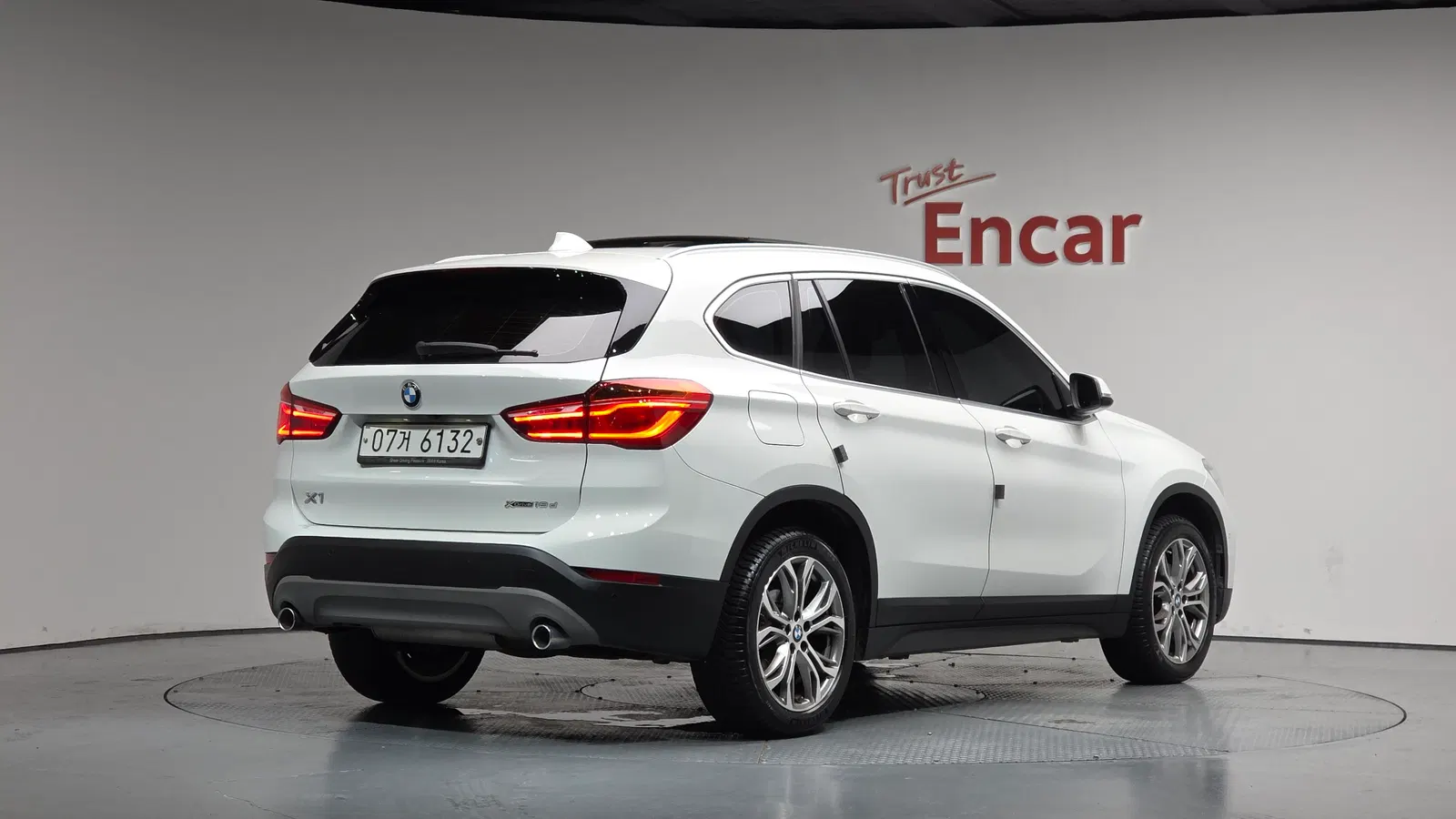 BMW X1 (F48) xDrive 18d Premium 2019 — photo 1 sur 31