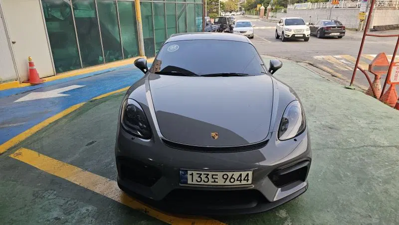 Porsche 718 Cayman 4.0 GT4 2023 — photo 1 sur 18