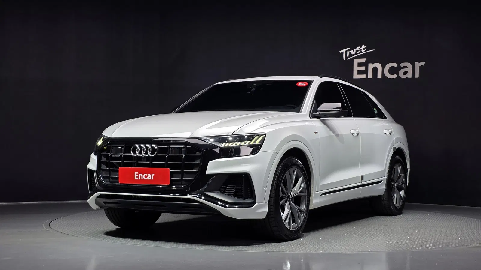 Audi Q8 (4M) 55 TFSI Quattro Premium 2022 — photo 1 sur 35