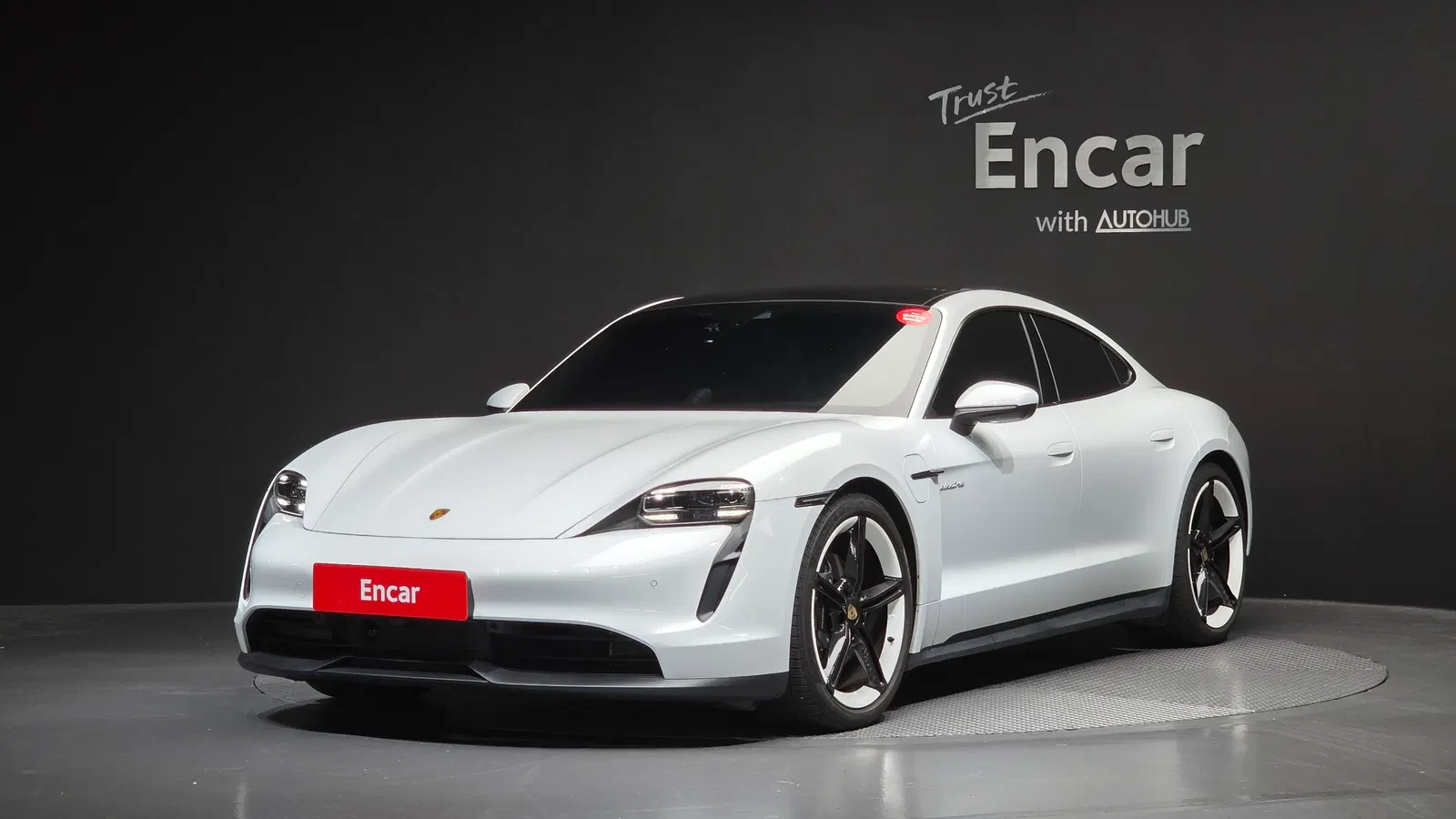 Porsche Taycan Base 2023 — photo 1 sur 20
