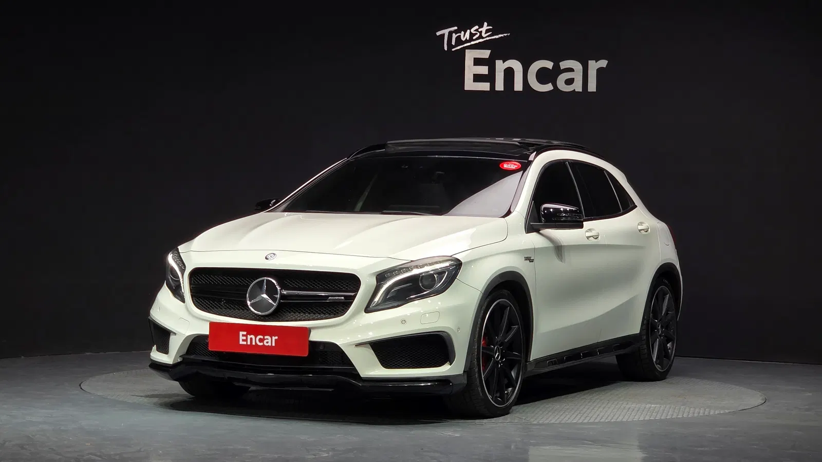 Mercedes-AMG GLA GLA45 4MATIC (X156) 2015 — photo 1 sur 20