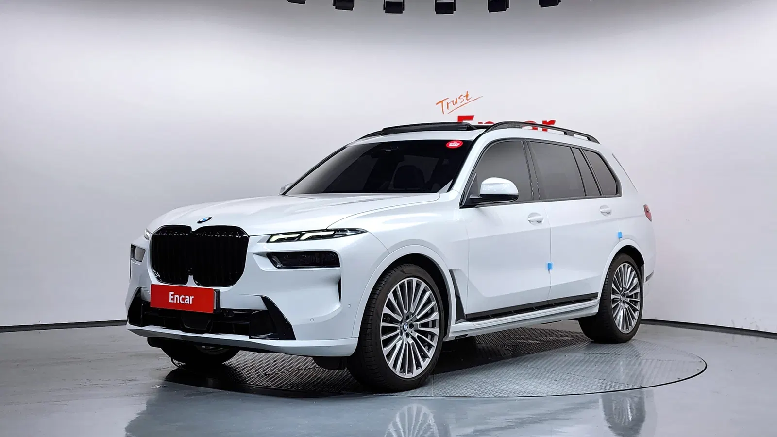 BMW X7 (G07) xDrive 40i Design Pure Excellence 6 places 2024 — photo 1 sur 20