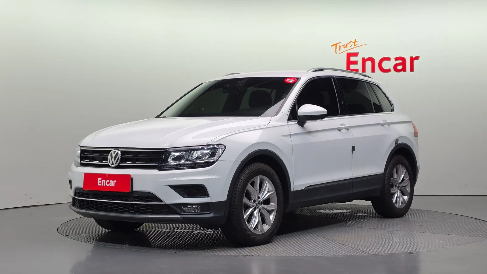 Volkswagen Tiguan 2e génération 2.0 TDI Premium 2020 — photo 1 sur 20