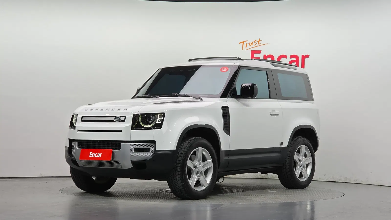 Land Rover Defender (L663) 90 D250 SE 2023 — photo 1 sur 20