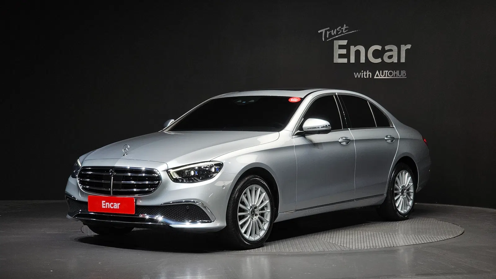 Mercedes-Benz Classe E E220d 4MATIC Exclusive (W213) 2021 — photo 1 sur 31