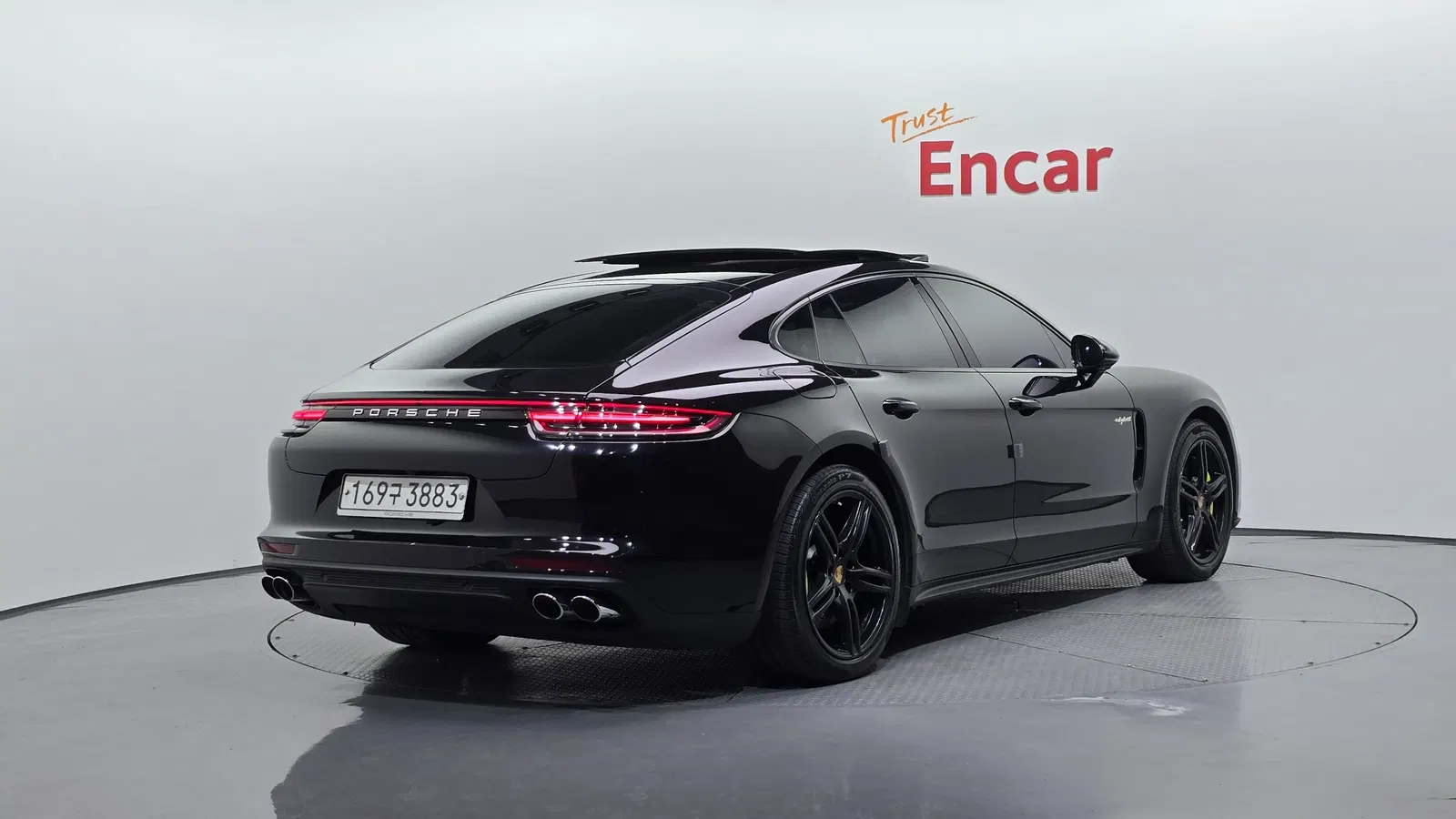 Porsche Panamera (971) 2.9 AWD E-Hybride 2019 — photo 1 sur 34
